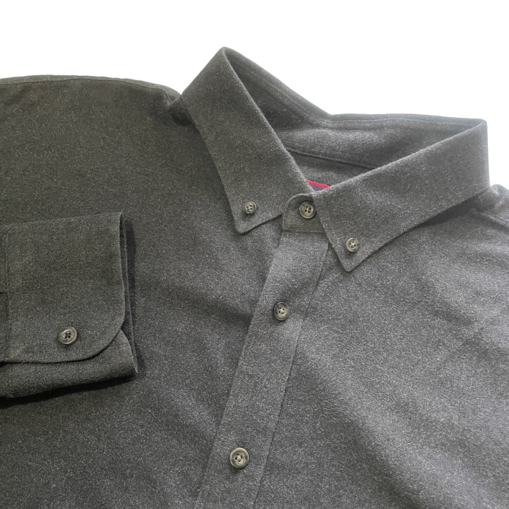 Untuckit XL Gray Flannel Long Sleeve Button Down‎ Xtra Buttons